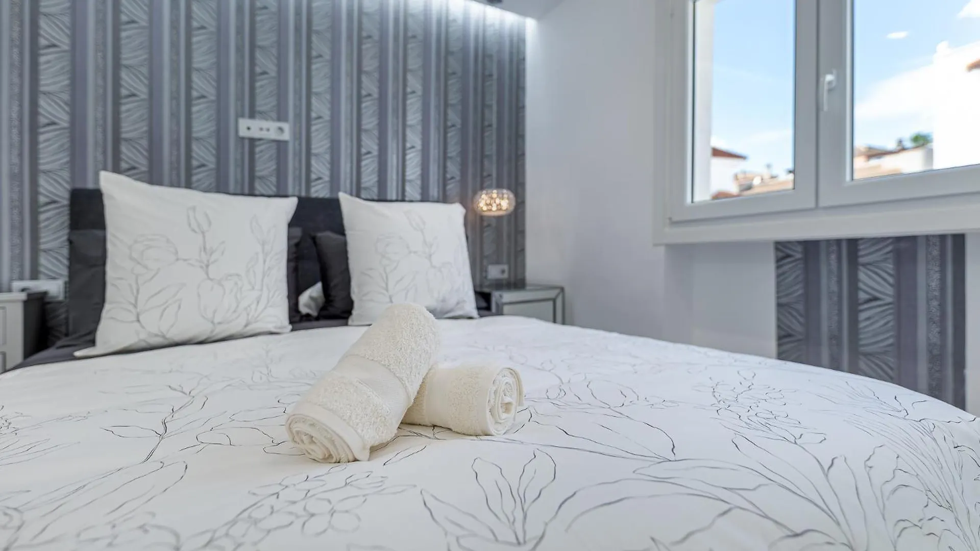 Holiday Rental Apartment With Terrace Attic Views Torremolinos